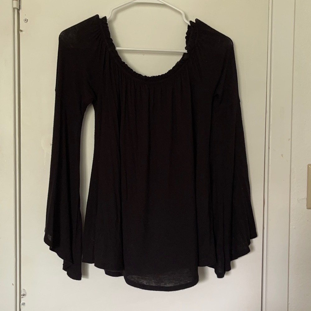 Flare sleeve top
